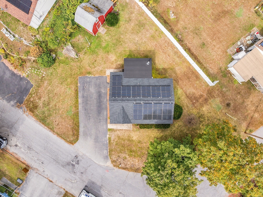 24 Candice St