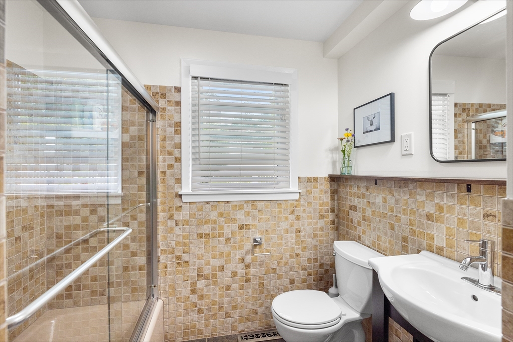 5 Trinity Dr