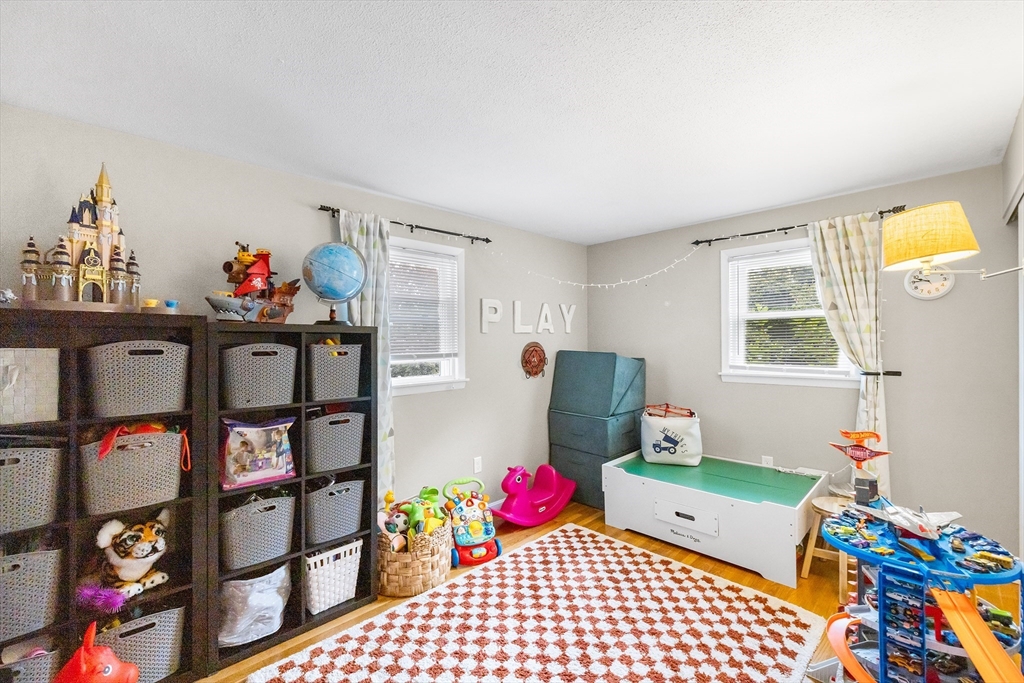 5 Trinity Dr