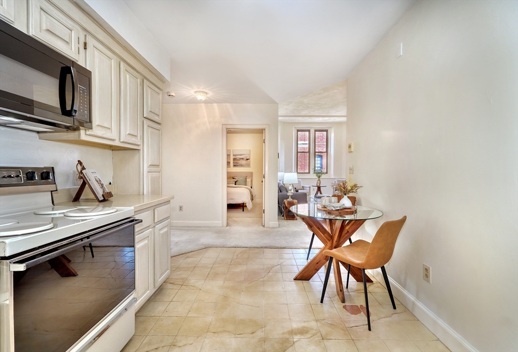 115 Washington St # 2D
