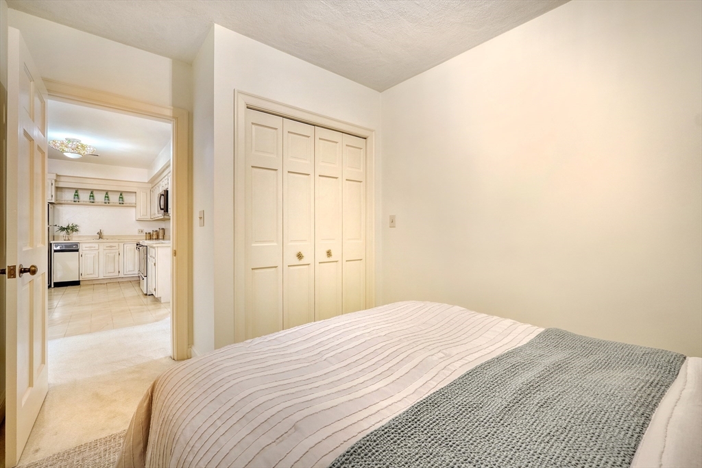 115 Washington St # 2D