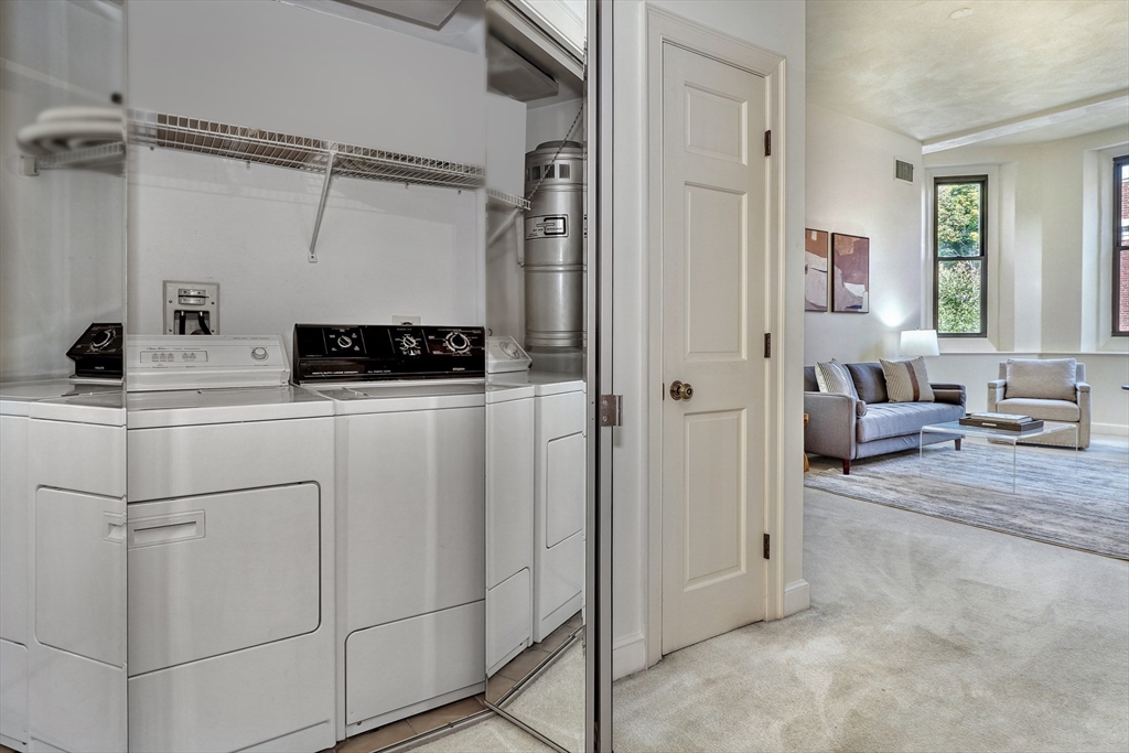 115 Washington St # 2D