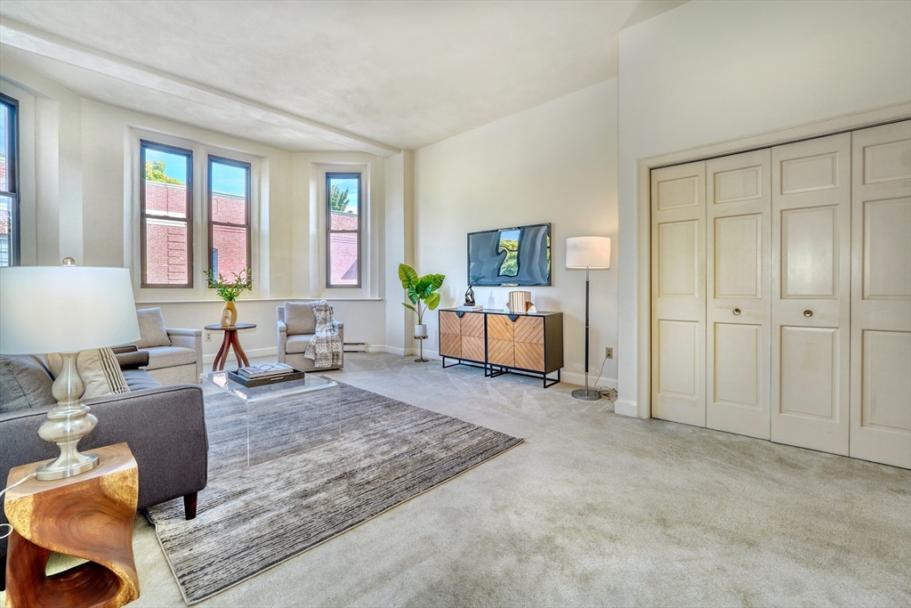 115 Washington St # 2D