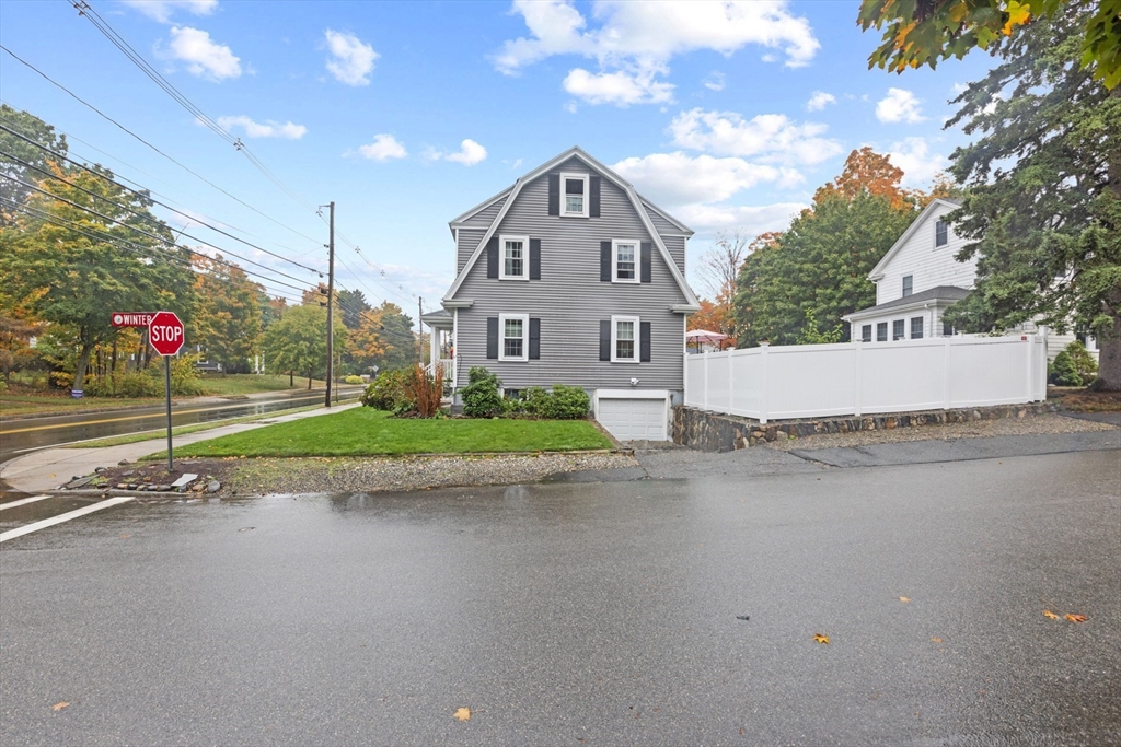 176 Salem St