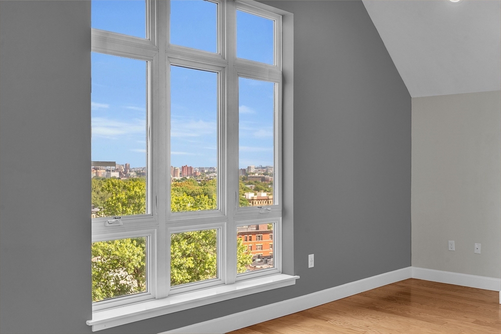 1501 Commonwealth Avenue Unit: PH2