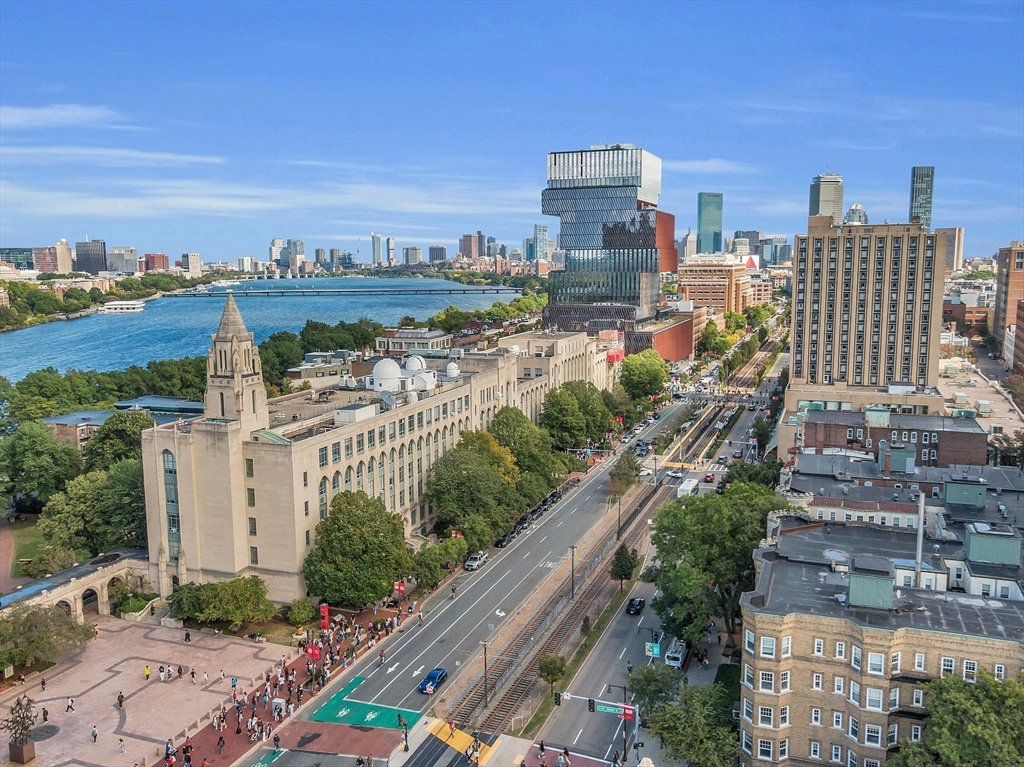 1501 Commonwealth Avenue Unit: PH2