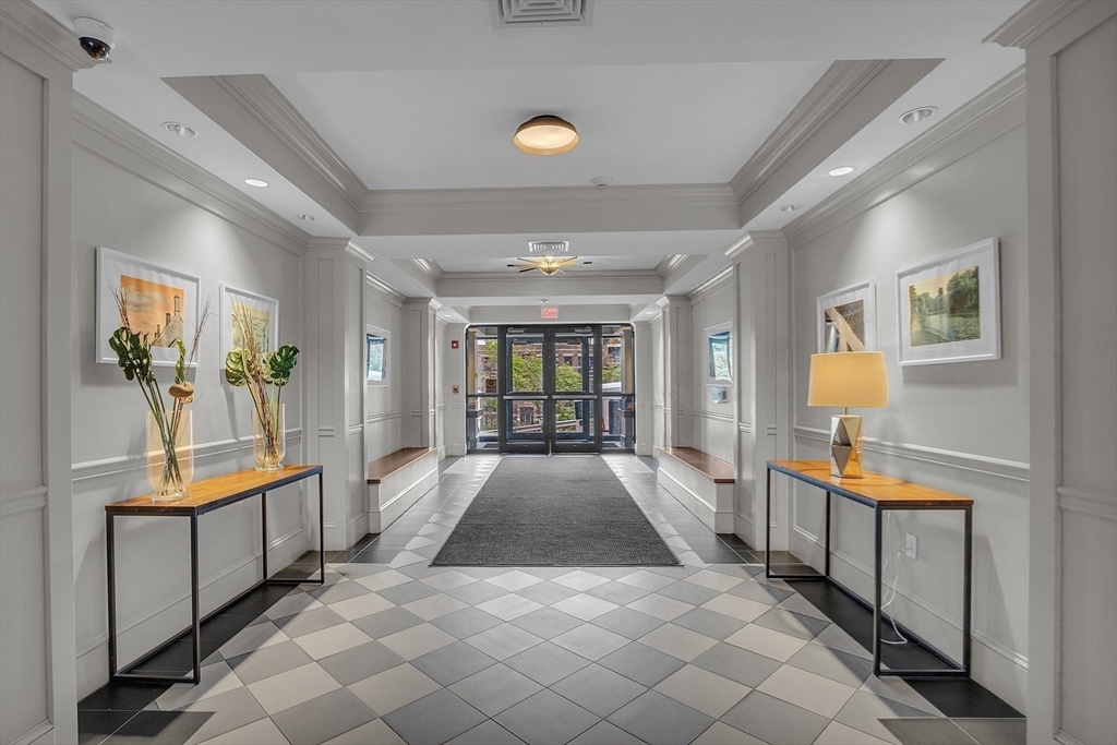 1501 Commonwealth Avenue Unit: PH2