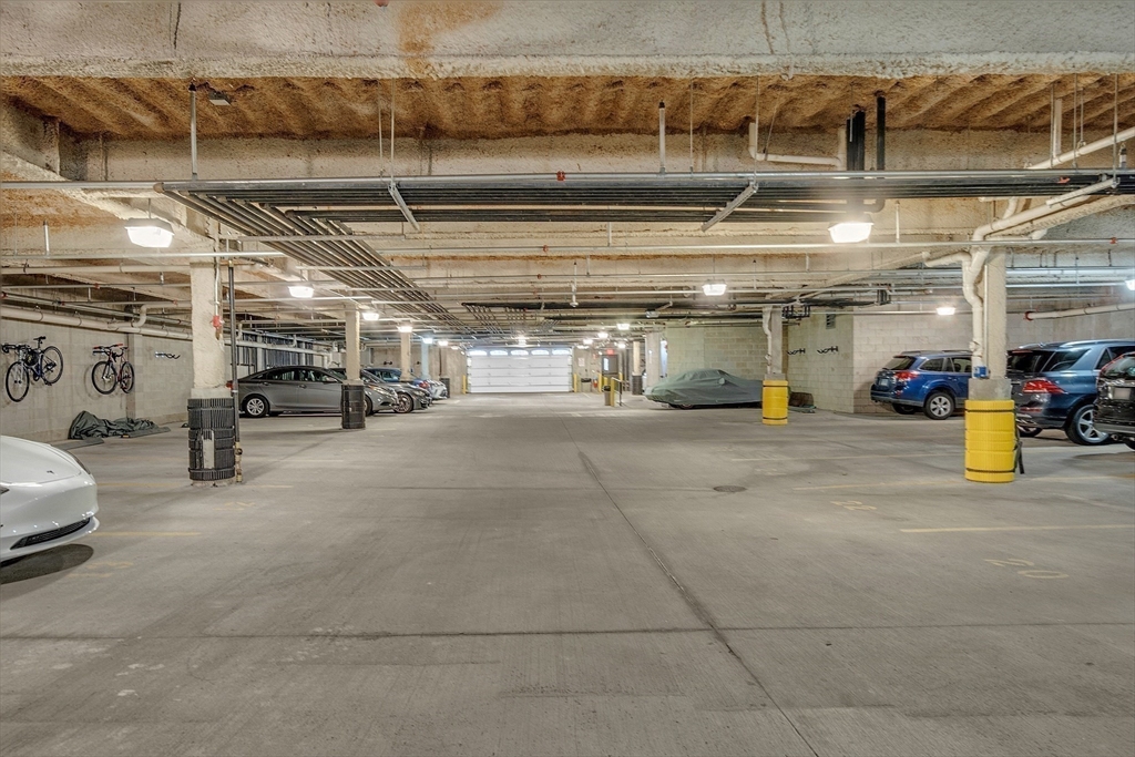 1501 Commonwealth Avenue Unit: PH2