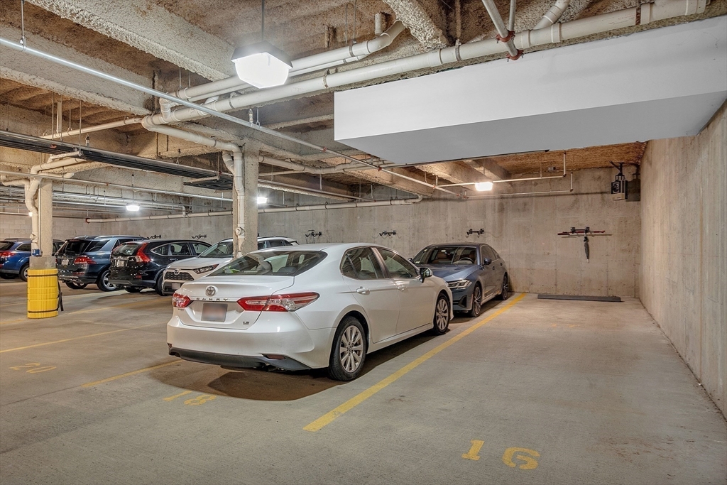 1501 Commonwealth Avenue Unit: PH2