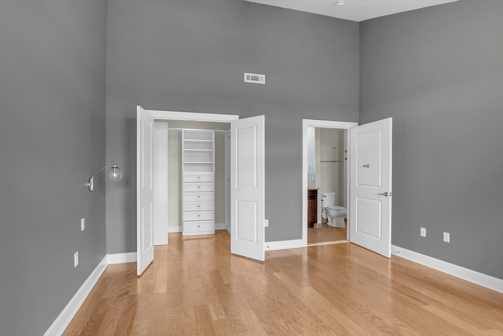 1501 Commonwealth Avenue Unit: PH2