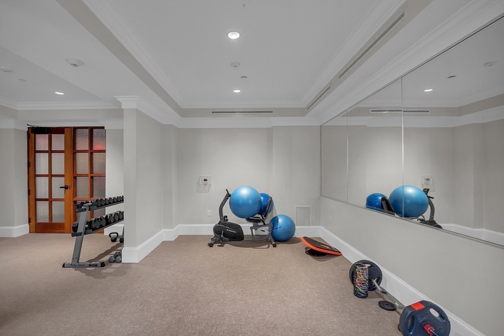 1501 Commonwealth Avenue Unit: PH2
