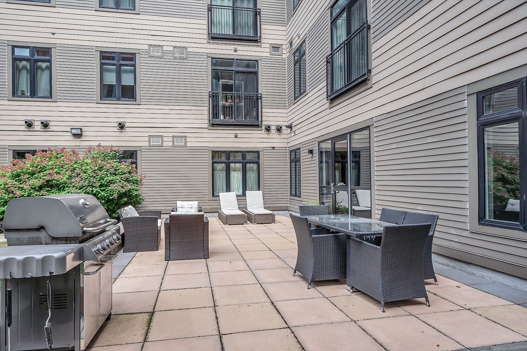 1501 Commonwealth Avenue Unit: PH2