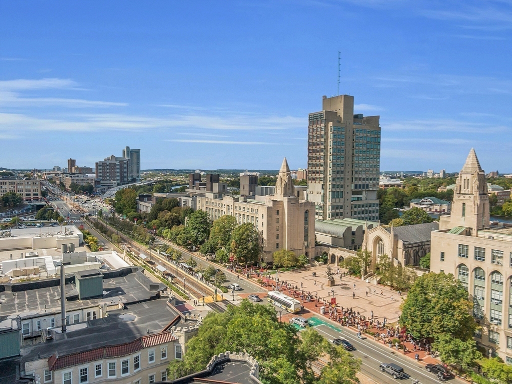 1501 Commonwealth Avenue Unit: PH2