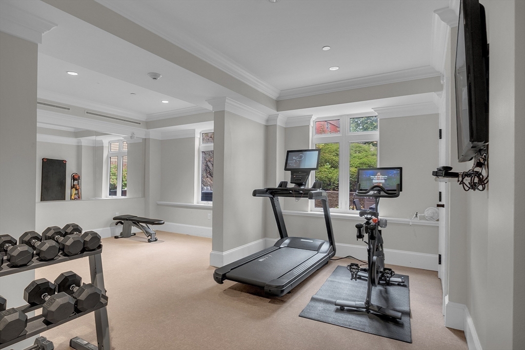 1501 Commonwealth Avenue Unit: PH2
