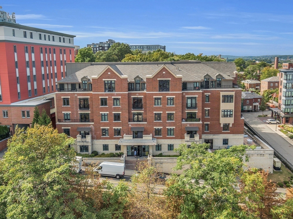 1501 Commonwealth Avenue Unit: PH2