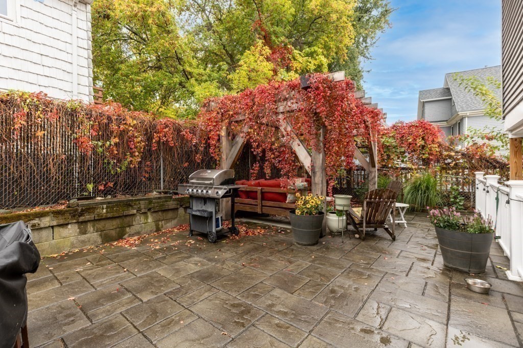 17 Hicks Avenue # 1