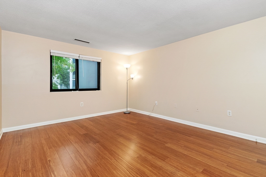 22 Ninth St # 207