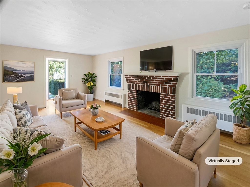 18 Bryn Mawr Ave