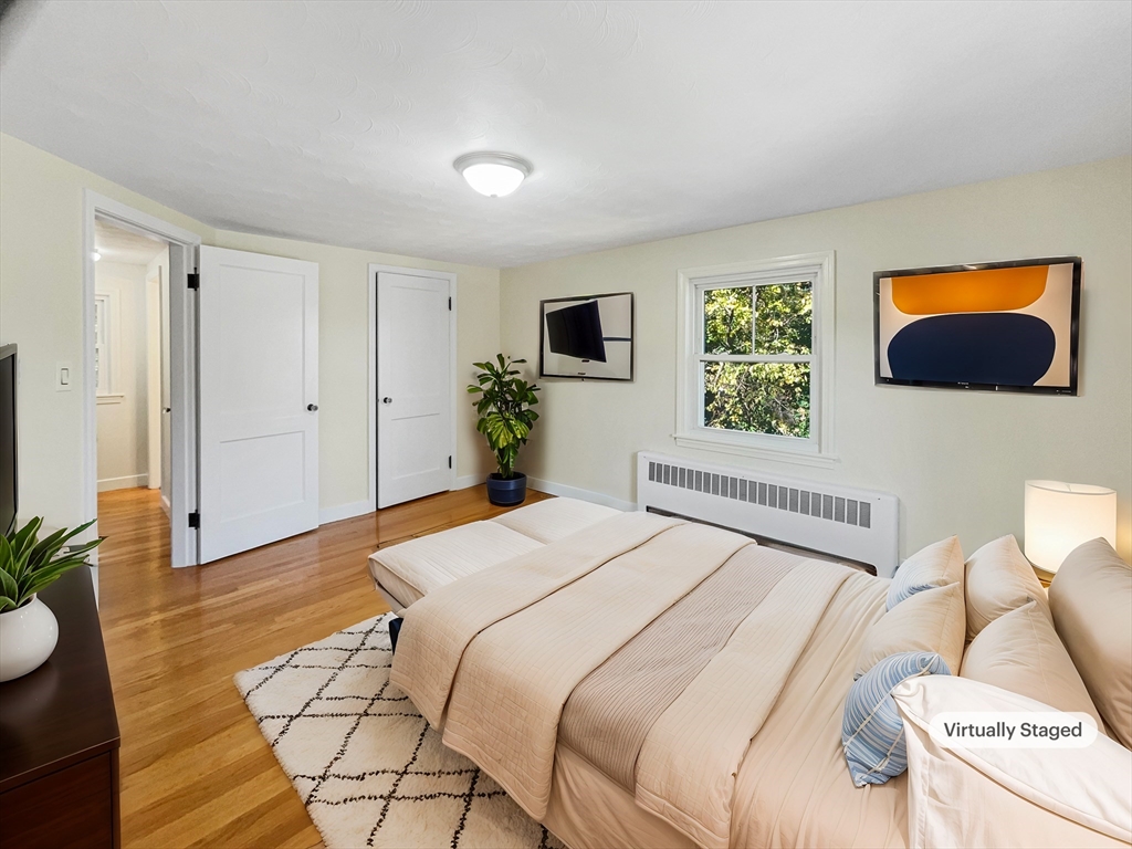 18 Bryn Mawr Ave