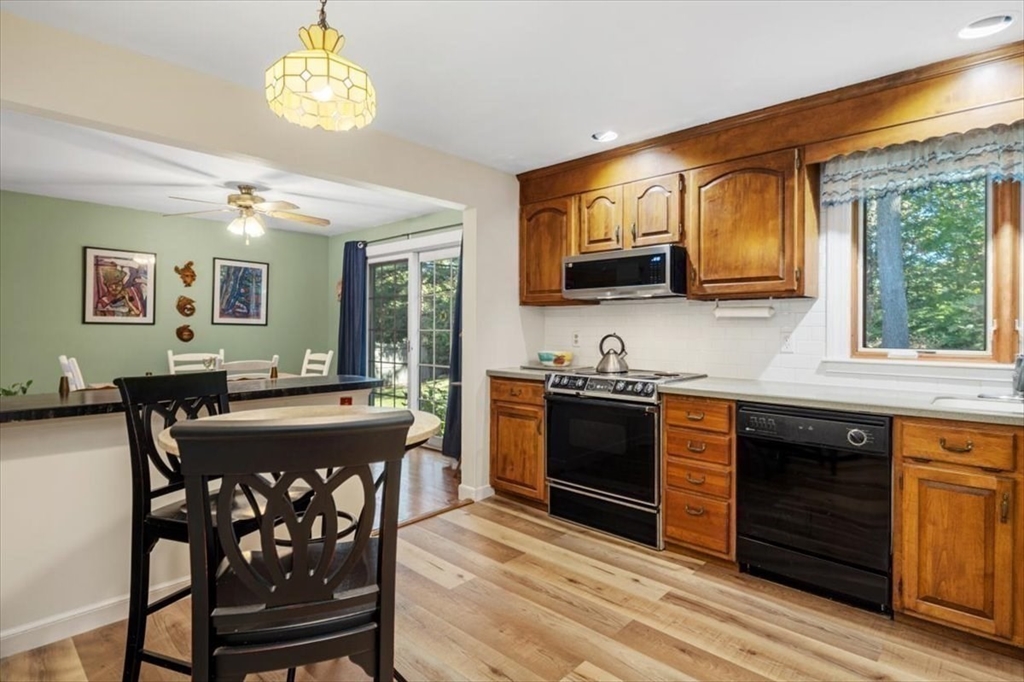 12 Woodland Dr