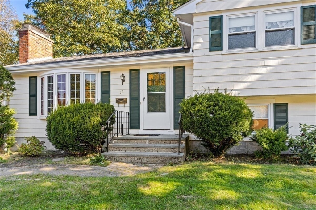12 Woodland Dr