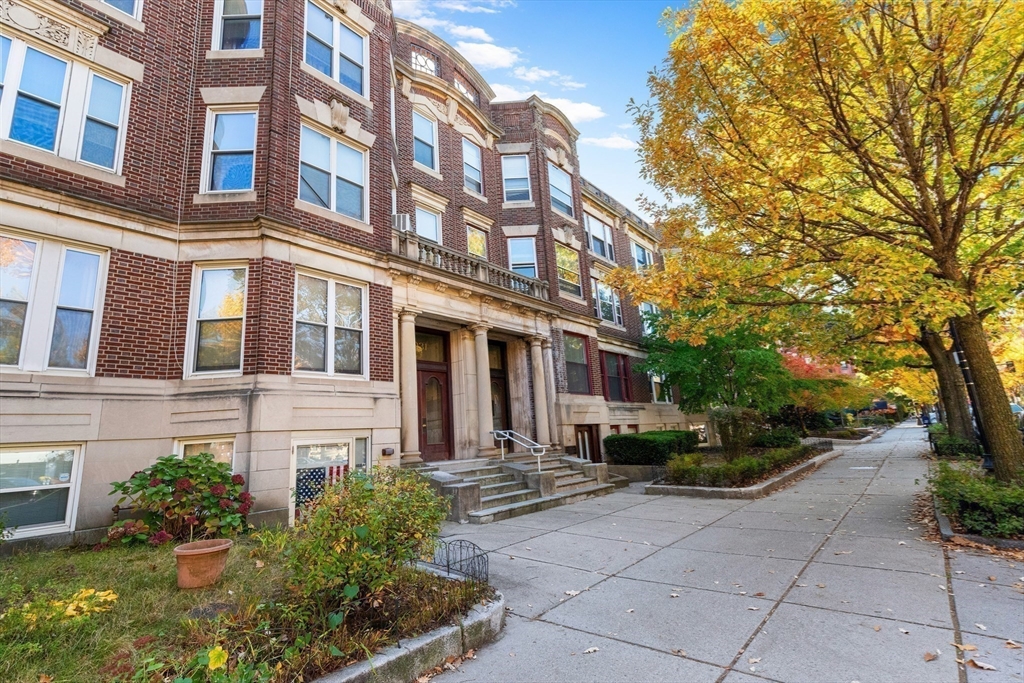 1033 Beacon St # B