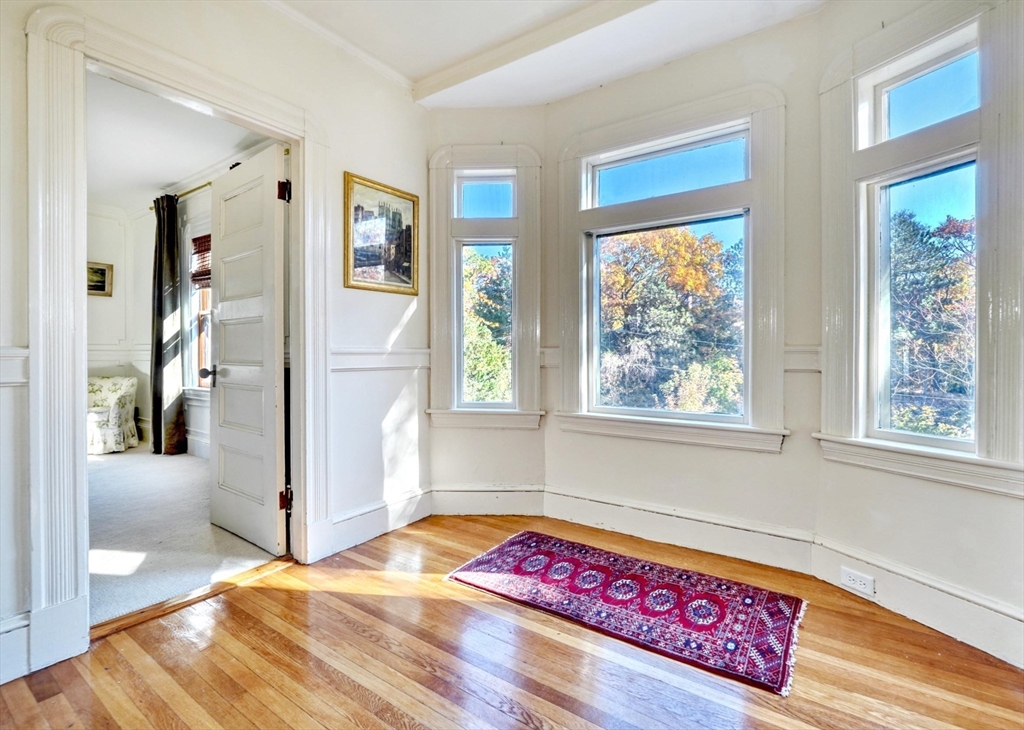 15 Rock Hill St