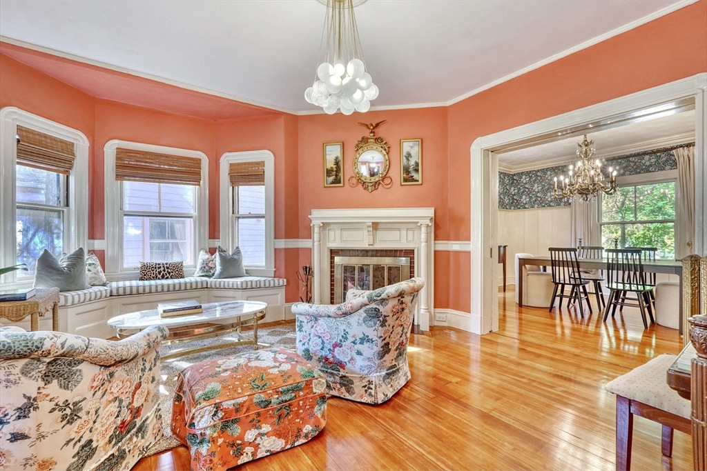 15 Rock Hill St