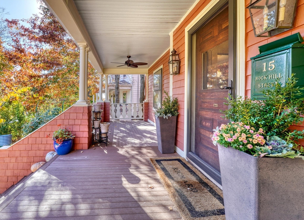 15 Rock Hill St