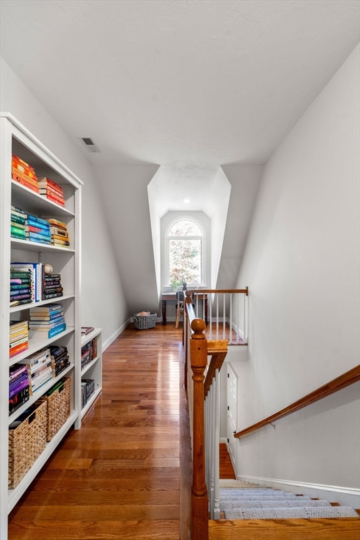 22 Snow St