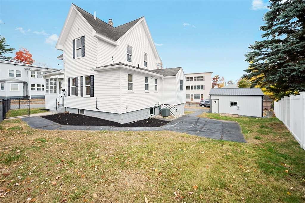 26 Hartford St