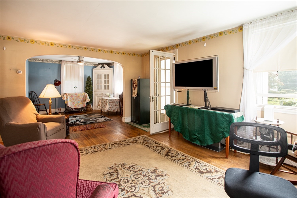 35 Longmeadow Rd