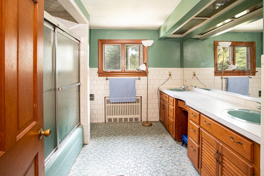 35 Longmeadow Rd