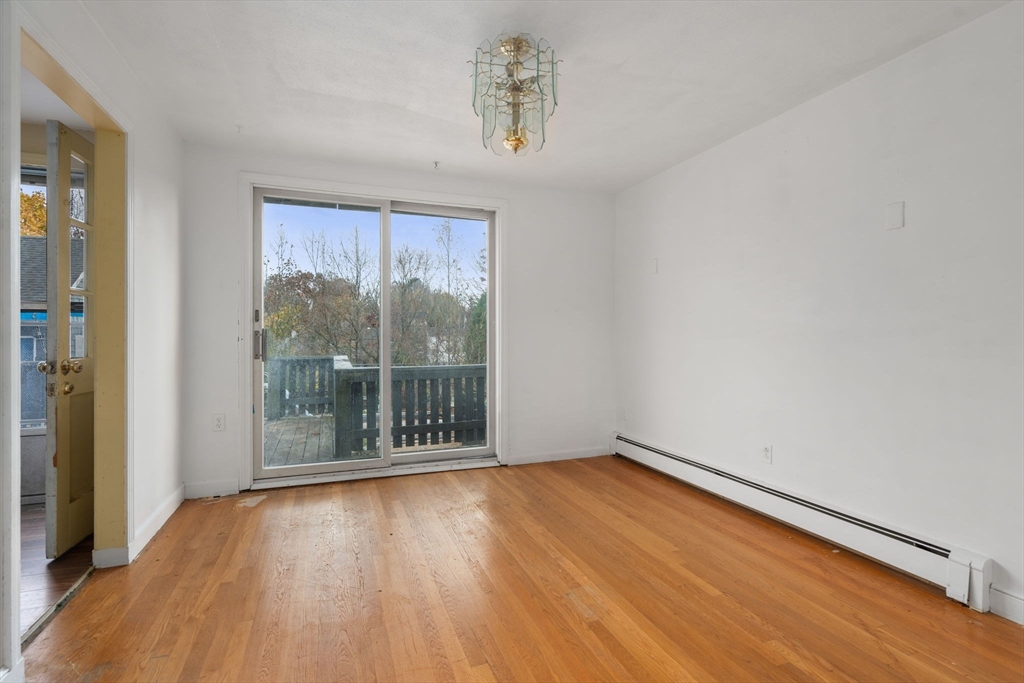 60 Milton St