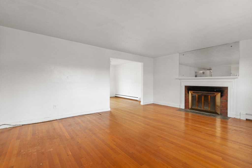 60 Milton St