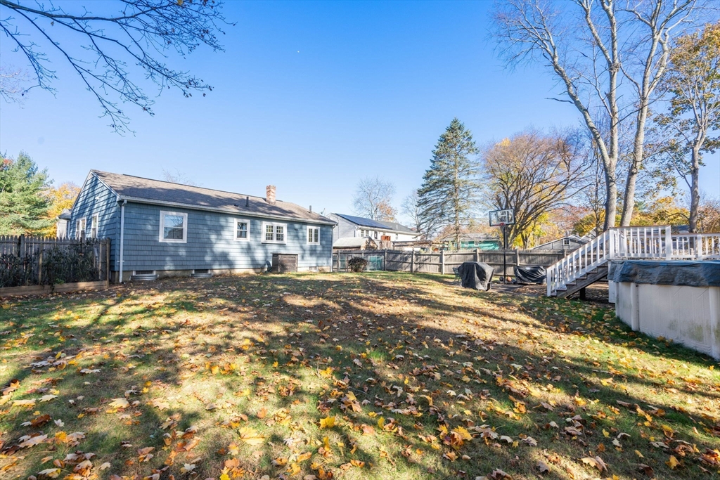 24 Donahue Way