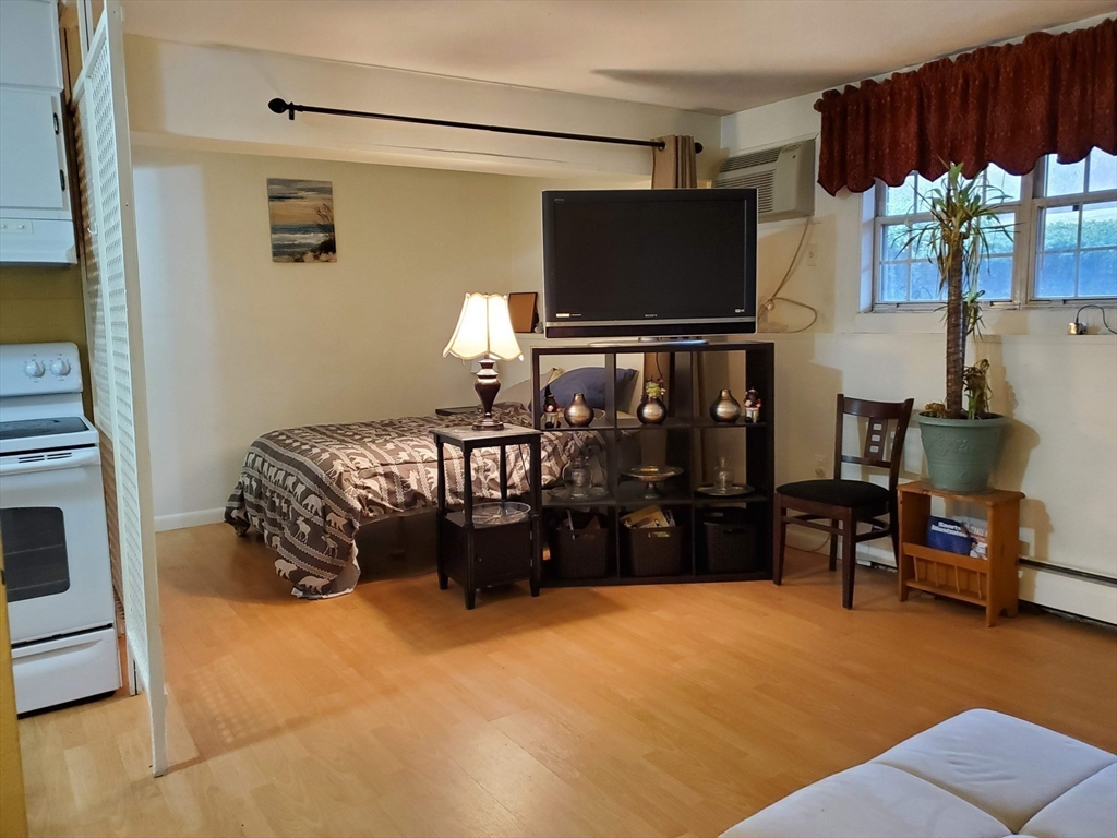 14 Williamsburg Ct # 3