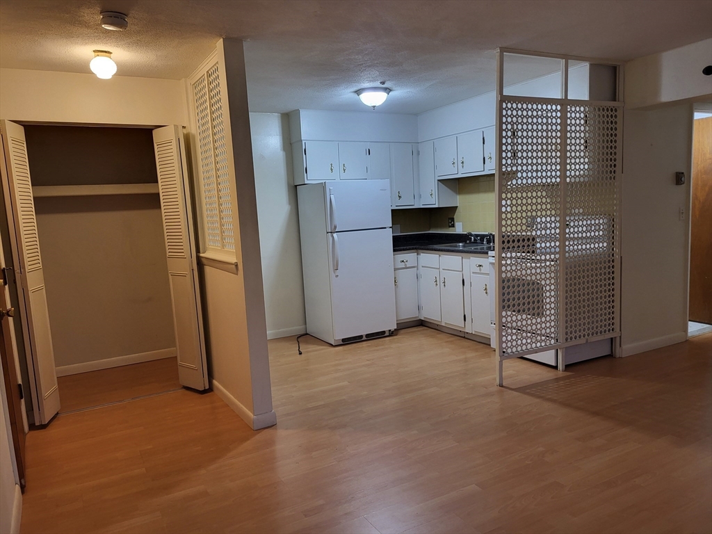 14 Williamsburg Ct # 3