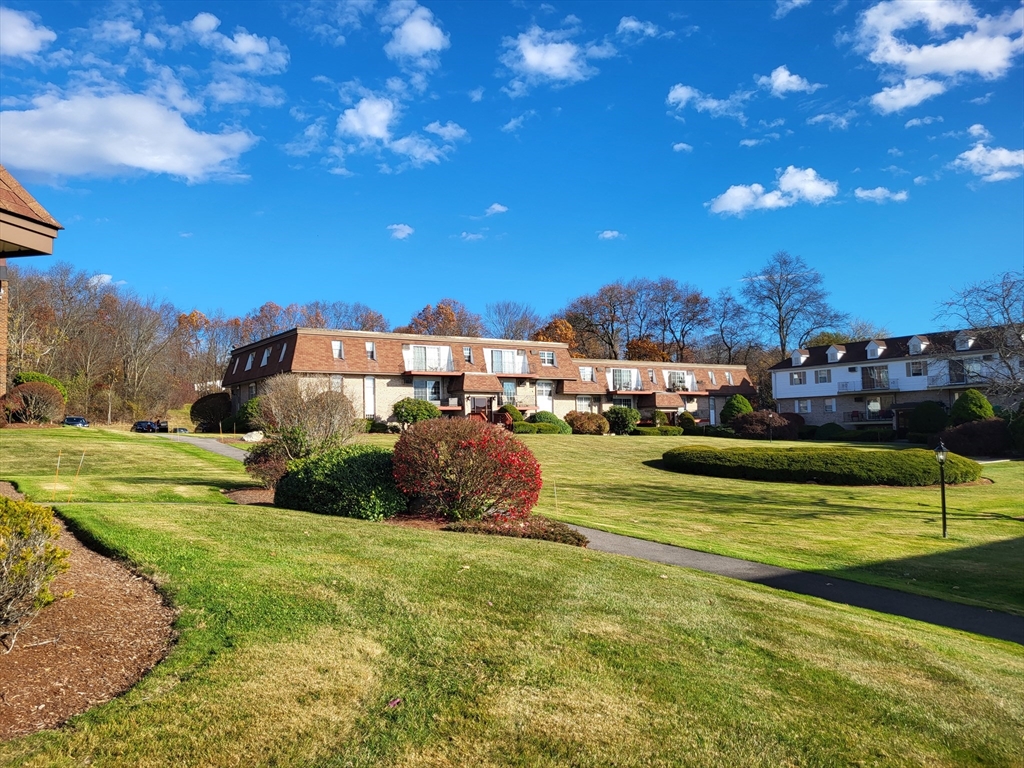 14 Williamsburg Ct # 3