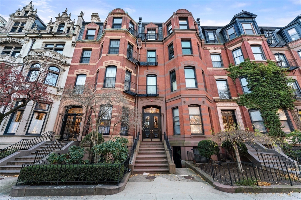 320 Commonwealth Avenue # 32