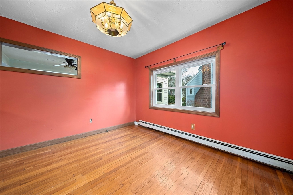 25 Wright St