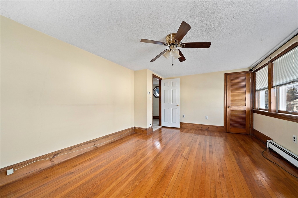 25 Wright St