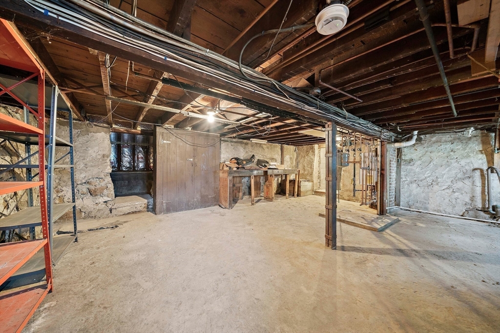 25 Wright St