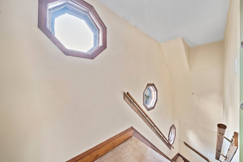 25 Wright St