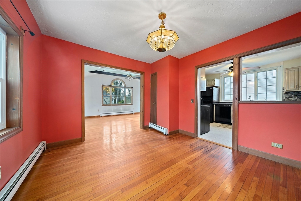 25 Wright St