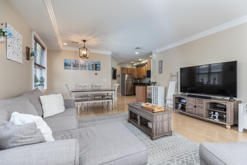 8-10 Howell St # 3