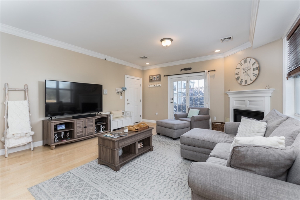 8-10 Howell St # 3