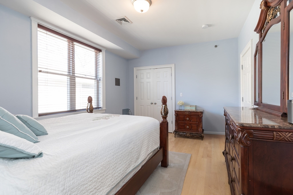 8-10 Howell St # 3