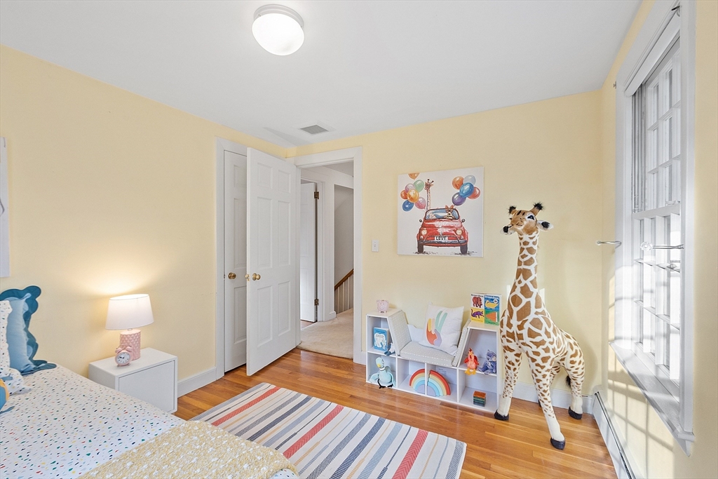 25 Oneida Rd