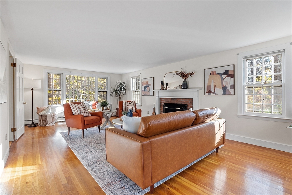 25 Oneida Rd